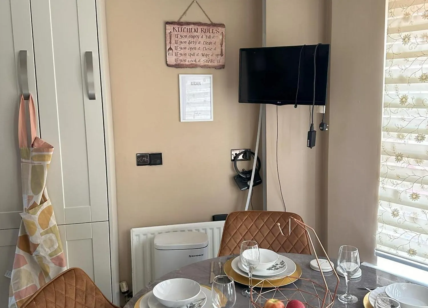 Guest house Lavish 3 Story House With Full Of Comfort Dagenham