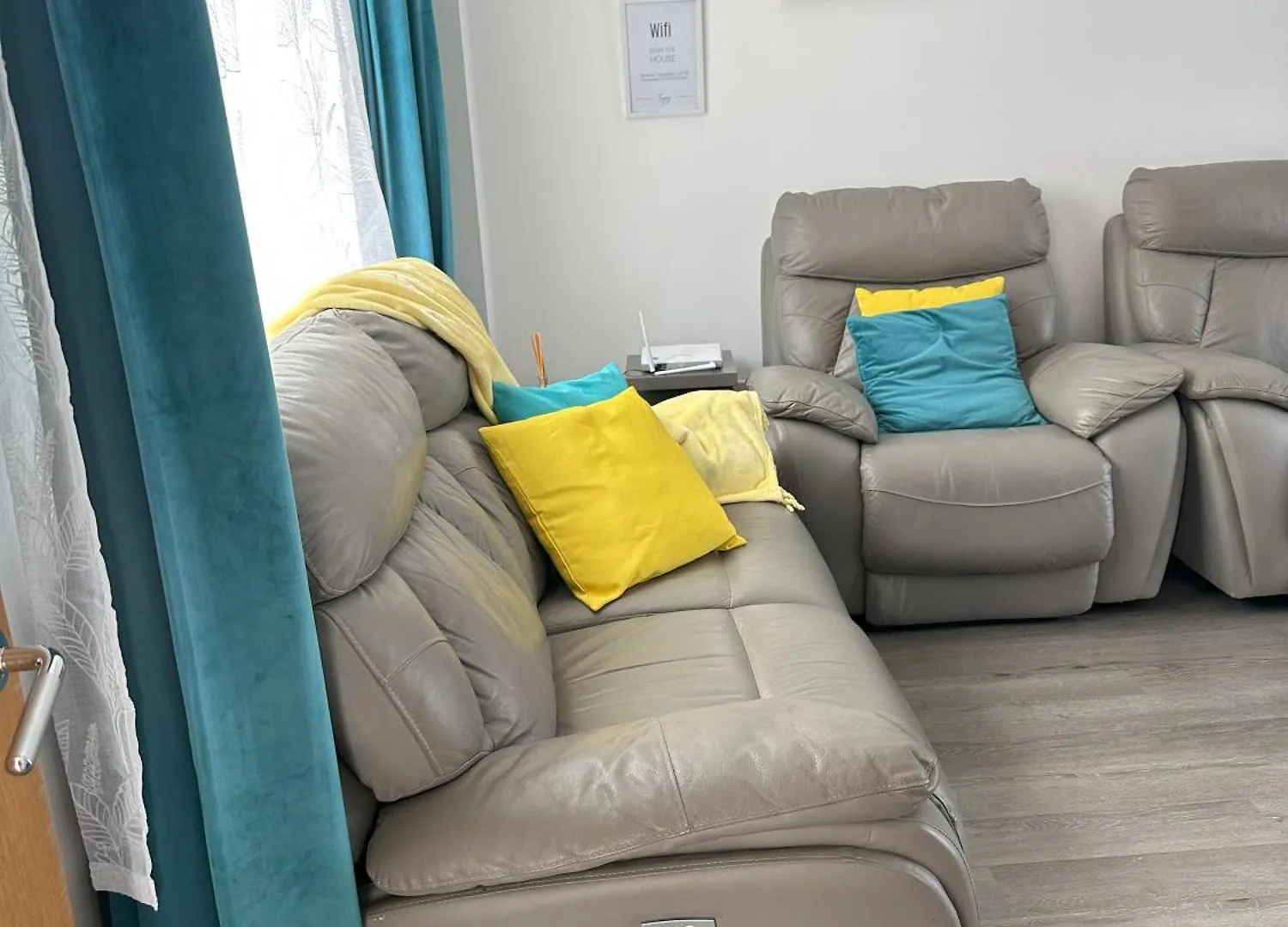 Konukevi Lavish 3 Story House With Full Of Comfort Dagenham